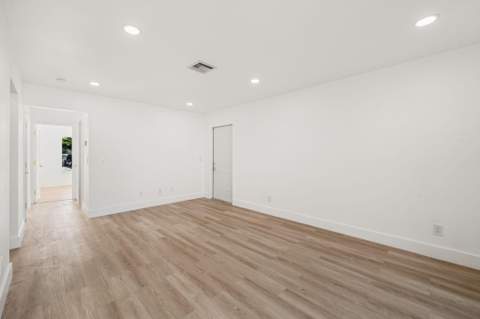 5937 CARIBBEAN Boulevard, West Palm Beach FL - photo 11 of 26