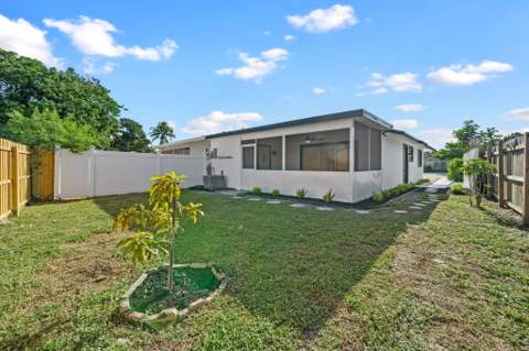 5937 CARIBBEAN Boulevard, West Palm Beach FL - photo 23 of 26
