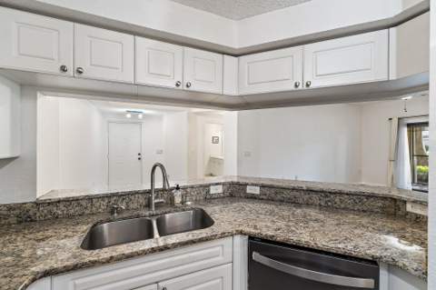 3020 Alcazar Place #106, Palm Beach Gardens FL - photo 14 of 45