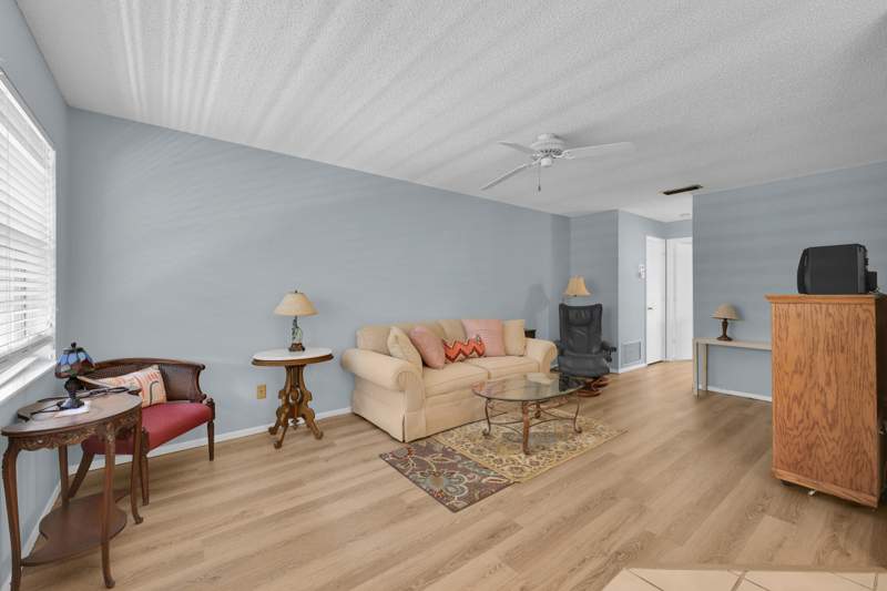 1 bedroom Condominium at 15 lake vista Trail #205, Vista St Lucie, Port St. Lucie — photo 4