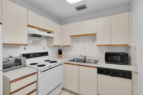 15 lake vista Trail #205, Port St. Lucie FL - photo 12 of 24