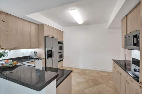 550 SE Mizner Boulevard #B506, Boca Raton FL - photo 10 of 31