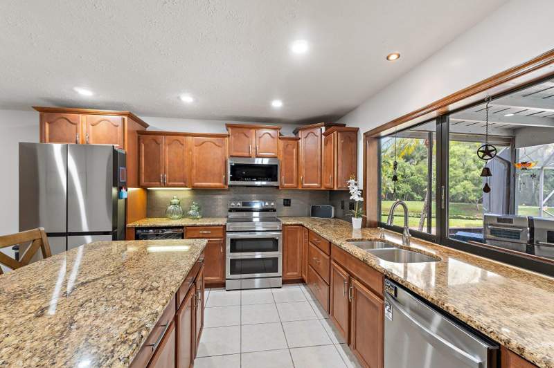4 bedroom Single Family Residence at 12395 153rd Court, Jupiter Farms, Jupiter — photo 3