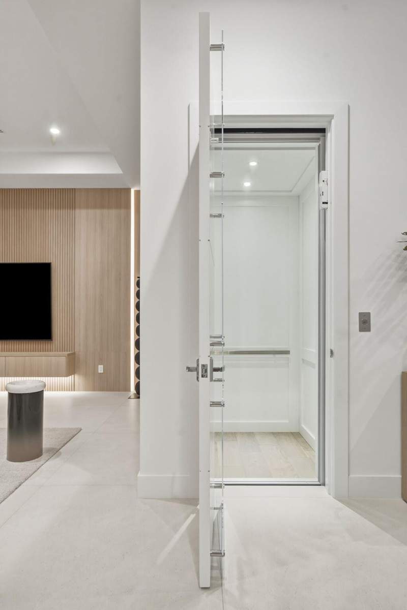 5 bedroom Single Family Residence at 1300 NE 4th Court, Whisem Unit B, Boca Raton — photo 5