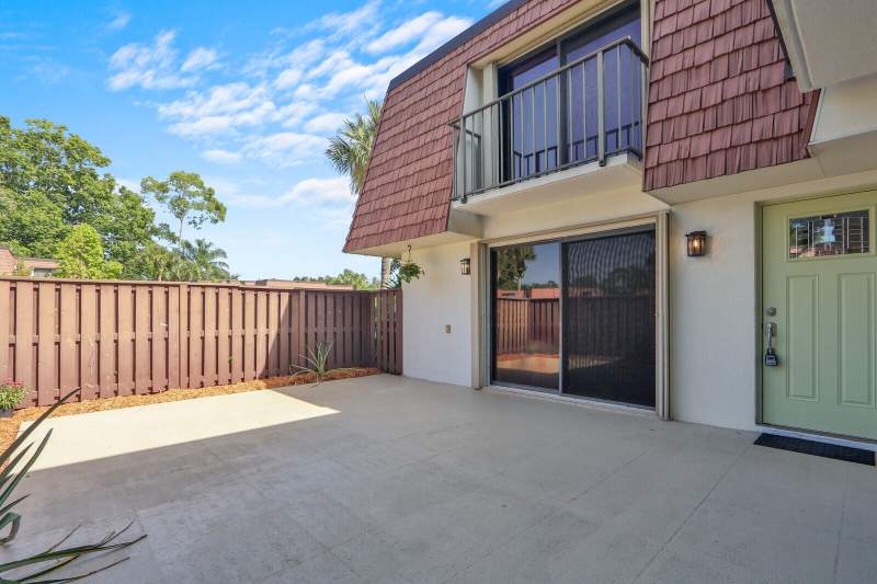 2 bedroom Townhouse at 2940 SW Sunset Trace Circle, SUNSET TRACE AT MARTIN DOWNS (AKA MARTIN DOWNS PLA, Palm City — photo 3