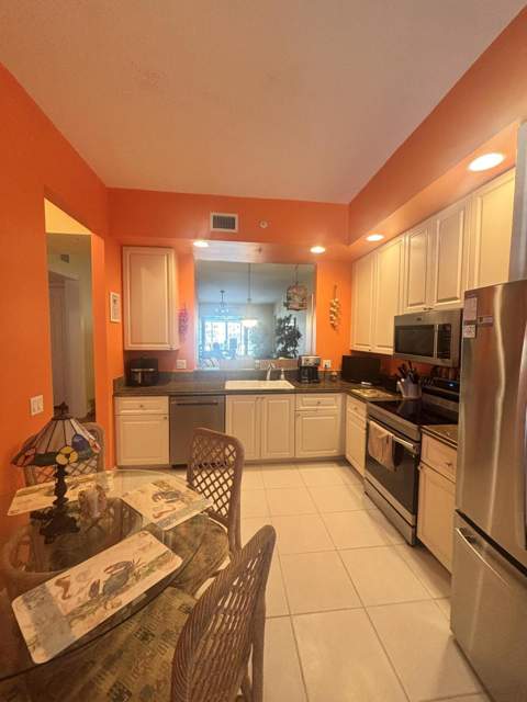 2 E Harbour Isle Drive #203, Fort Pierce FL - photo 12 of 15