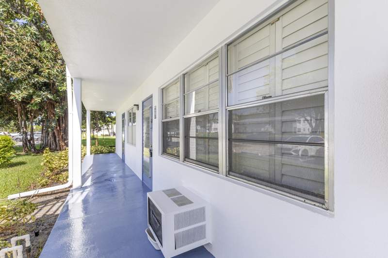 1 bedroom Condominium at 418 Tilford T #418, Tilford T Condo, Deerfield Beach — photo 4