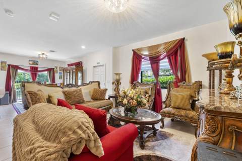 4721 Santa Cruz Way, Davie FL - photo 17 of 48