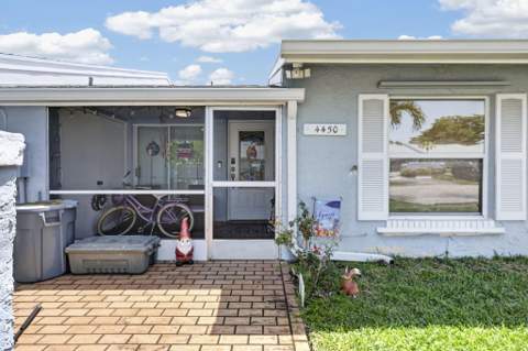 4450 Lucerne Villas Lane, Lake Worth FL - photo 6 of 44