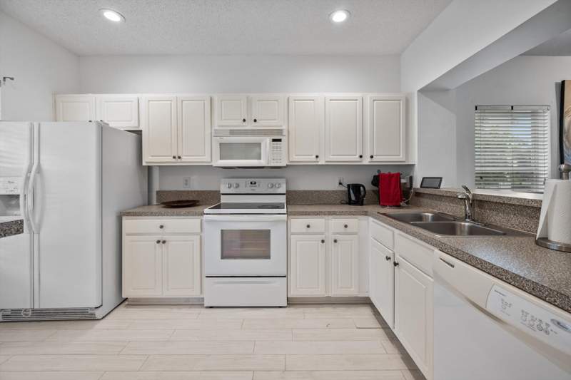 2 bedroom Townhouse at 5072 Palmbrooke Circle, Palmbrooke Townhomes, West Palm Beach — photo 5
