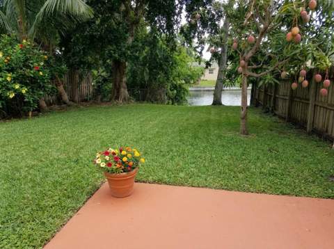 6534 Harbour Road, North Lauderdale FL - photo 10 of 11