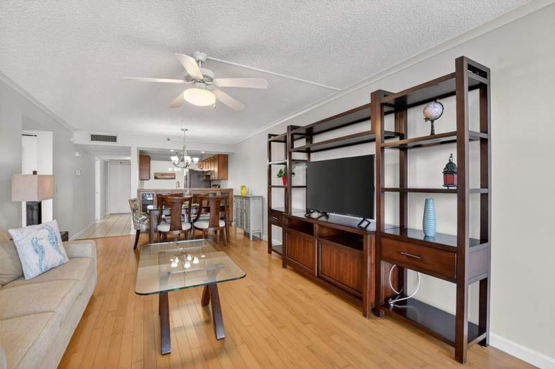 2 bedroom Condominium at 20 Royal Palm Way #602, Boca Bayou, Boca Raton — photo 4