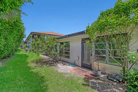 13233 Lucinda Palm Court #B, Delray Beach FL - photo 16 of 22