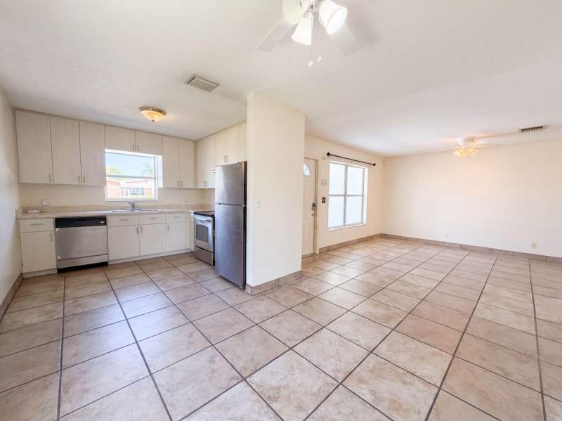 3 bedroom Single Family Residence at 1418 K, Add 1 Town Of Lake Worth, Lake Worth Beach — photo 2