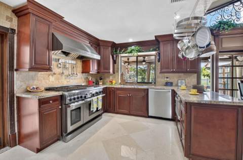 663 Deer Creek Hollows Circle, Deerfield Beach FL - photo 12 of 55