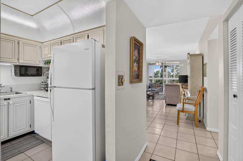 2 bedroom Condominium at 1103 NW 58th Terrace #420, Water Bridge 1 Condo, Sunrise — photo 4