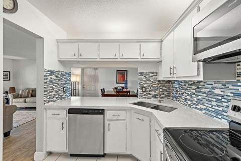 1111 Green Pine Boulevard #F1, West Palm Beach FL - photo 10 of 23
