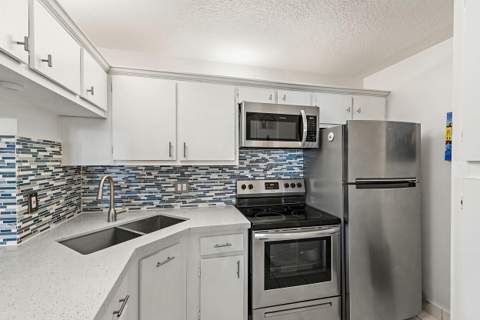 1111 Green Pine Boulevard #F1, West Palm Beach FL - photo 11 of 23