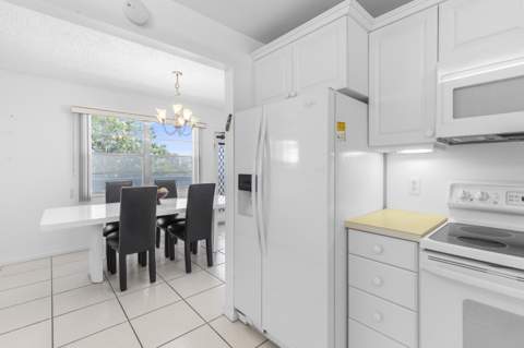 3043 Berkshire C, Deerfield Beach FL - photo 8 of 52