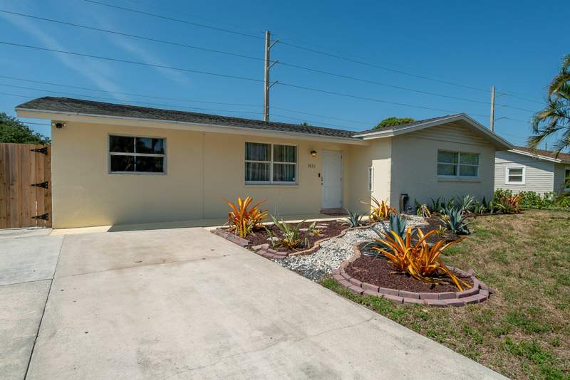 4 bedroom Single Family Residence at 1416 W Hardee Street, Lantana Heights 7, Lantana — photo 3