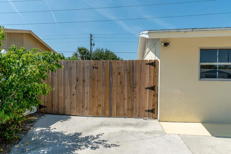 4 bedroom Single Family Residence at 1416 W Hardee Street, Lantana Heights 7, Lantana — photo 4