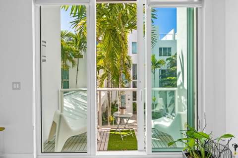 757 NE 4th Avenue, Fort Lauderdale FL - photo 7 of 29
