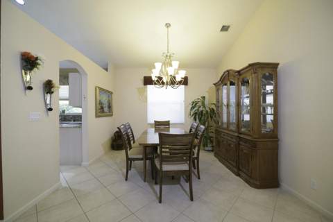 10052 Diamond Lake Drive, Boynton Beach FL - photo 8 of 32