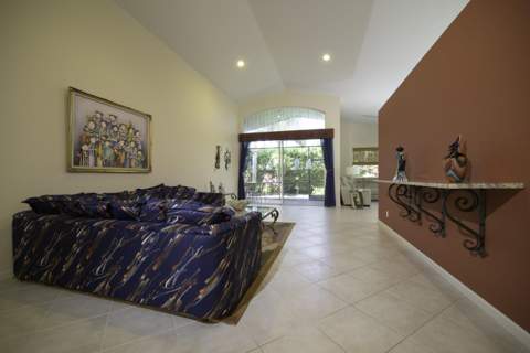 10052 Diamond Lake Drive, Boynton Beach FL - photo 9 of 32
