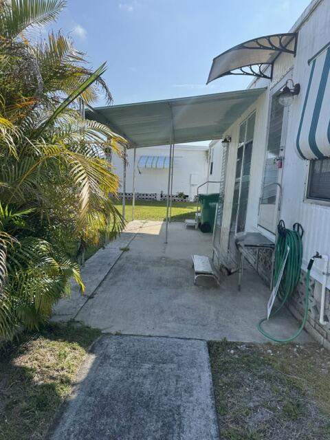 1 bedroom Stock Cooperative at 2023 St Lucie Boulevard #Unit 169, WHISPERING CREEK, Fort Pierce — photo 2