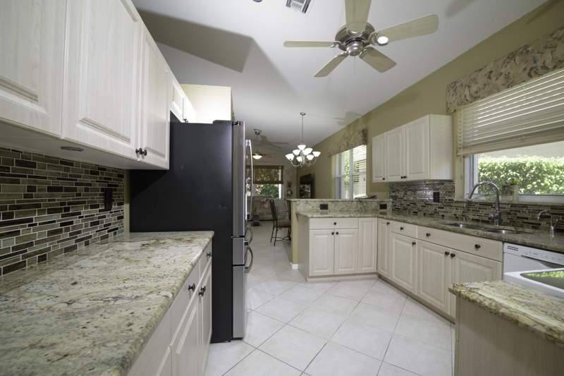 3 bedroom Single Family Residence at 10052 Diamond Lake Drive, The Club at Indian Lakes, Boynton Beach — photo 5