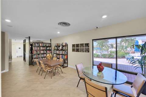 9801 Sunrise Lakes Boulevard #208, Sunrise FL - photo 9 of 33
