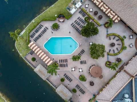 9801 Sunrise Lakes Boulevard #208, Sunrise FL - photo 13 of 33