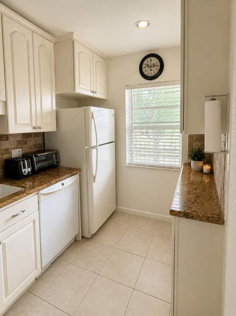 150 Lake Meryl Drive #247, West Palm Beach FL - photo 7 of 41