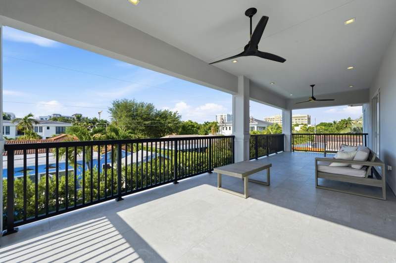 6 bedroom Single Family Residence at 334 NE 3rd Court, Kings Court Replat, Boca Raton — photo 5