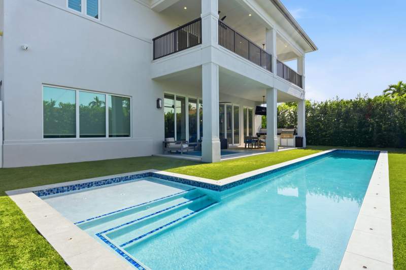6 bedroom Single Family Residence at 334 NE 3rd Court, Kings Court Replat, Boca Raton — photo 4