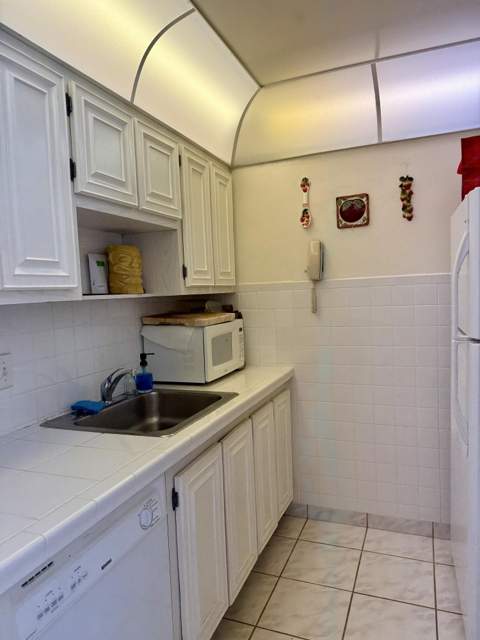 111 Briny Avenue #1405, Pompano Beach FL - photo 11 of 40