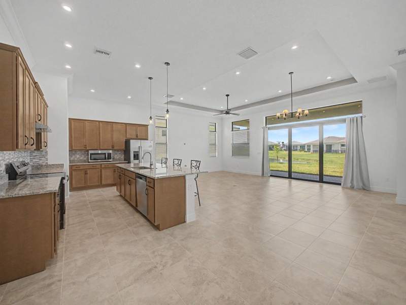 4 bedroom Single Family Residence at 8623 SW Cantante Way, Verano South Pud 1 - Pod D, Port St. Lucie — photo 3