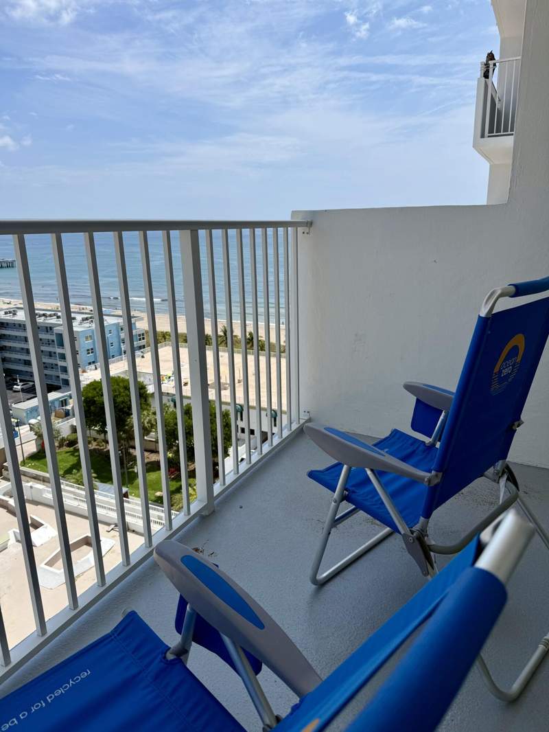 1 bedroom Condominium at 111 Briny Avenue #1405, Pompano Beach Club South, Pompano Beach — photo 4