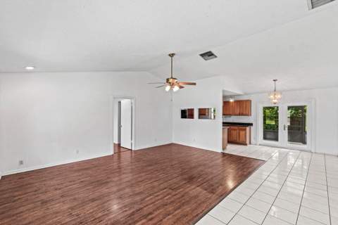7442 Canal Drive, Lake Worth FL - photo 7 of 32