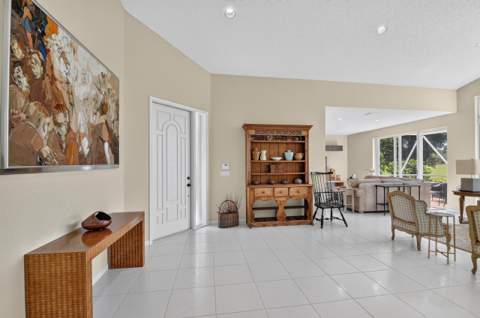 4758 Carlton Golf Drive, Lake Worth FL - photo 9 of 73