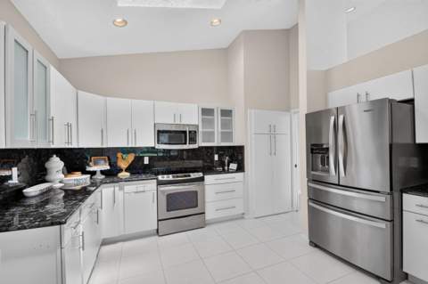 4758 Carlton Golf Drive, Lake Worth FL - photo 20 of 73