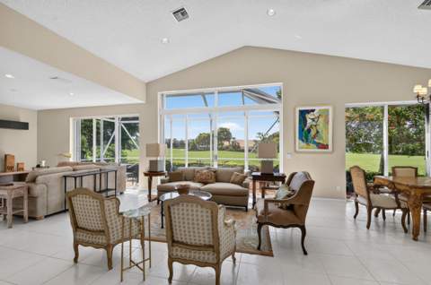 4758 Carlton Golf Drive, Lake Worth FL - photo 11 of 73