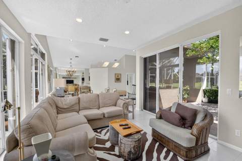 4758 Carlton Golf Drive, Lake Worth FL - photo 15 of 73