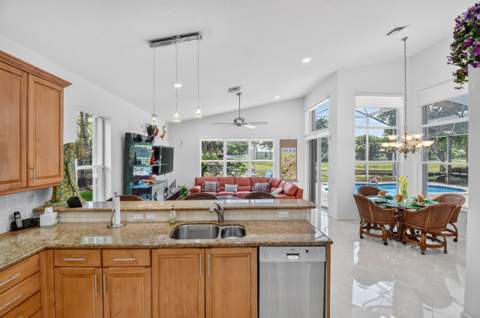 6550 Sand City Way, Delray Beach FL - photo 16 of 74