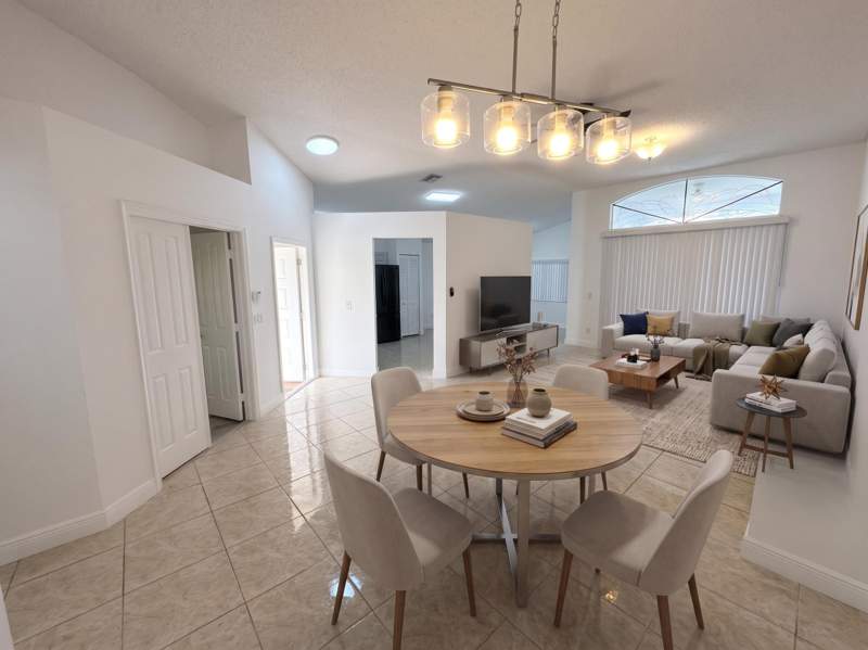 4 bedroom Single Family Residence at 17904 SW 1st Street, Silver Lakes At Pembroke Pines, Pembroke Pines — photo 2