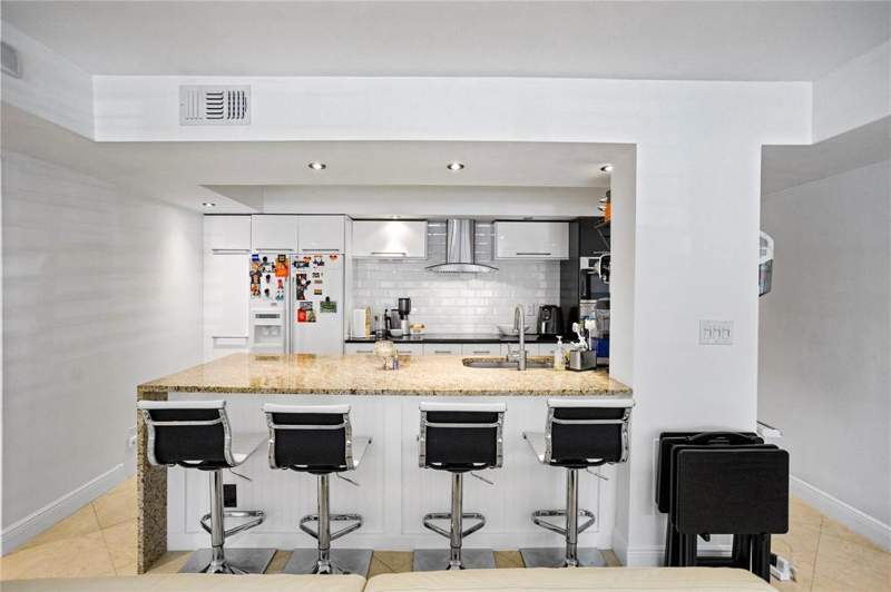 2 bedroom Condominium at 2900 NE 30th Street #G1, Lauderdale Tower Condo, Fort Lauderdale — photo 5
