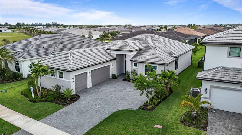 3 bedroom Single Family Residence at 5303 Saint Armands Way, Cresswind Palm Beach, Westlake — photo 2