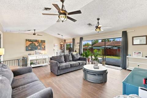 9179 Honeywell Road, Lake Worth FL - photo 6 of 28
