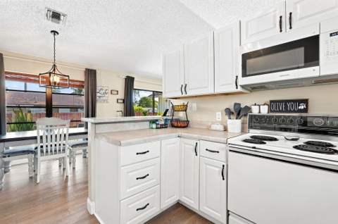9179 Honeywell Road, Lake Worth FL - photo 11 of 28