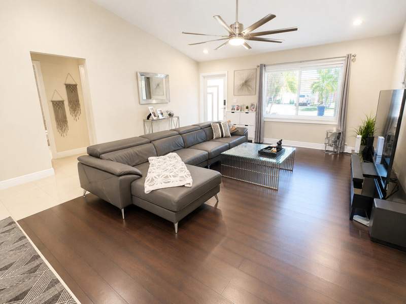 3 bedroom Single Family Residence at 10601 NW 7th Place, Cypress Glen, Coral Springs — photo 3